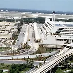 Sheraton Suites Orlando Airport Hotel 